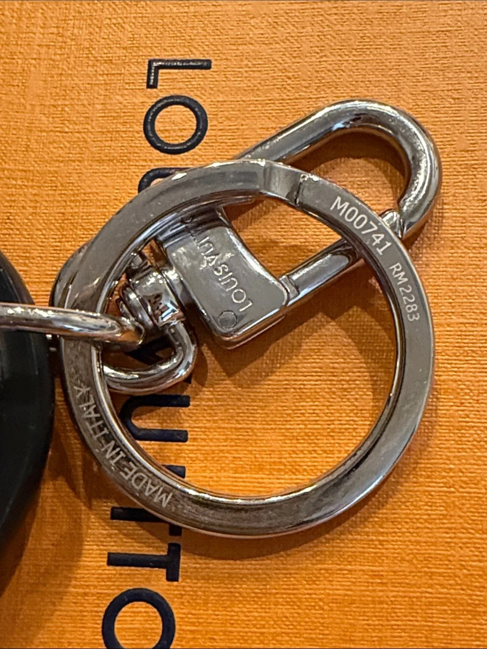 LOUIS VUITTON | ✨CLASSIC✨ LV Cut Circle Key Holder and Bag Charm